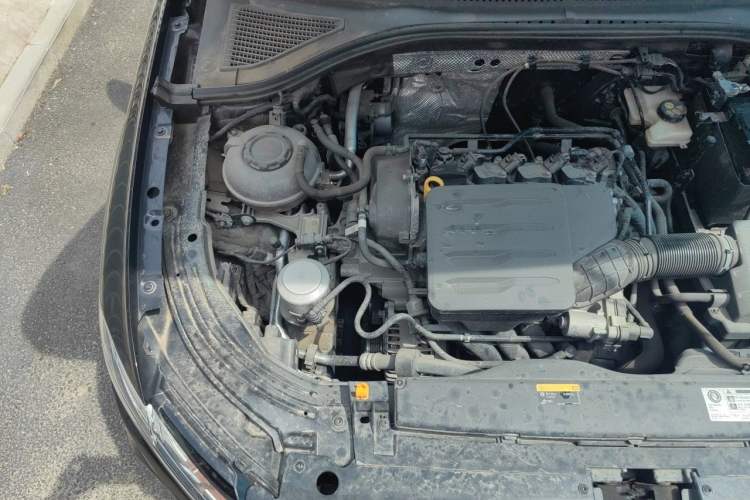 Used Volkswagen Lavida 2023 1.5L Automatic 5 Million Edition Engine Bay Right