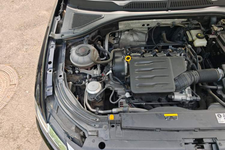 Used Volkswagen Lavida 2023 Revised Version 1.5L Automatic Starry Sky Edition – 5 Million Units Engine Bay Right