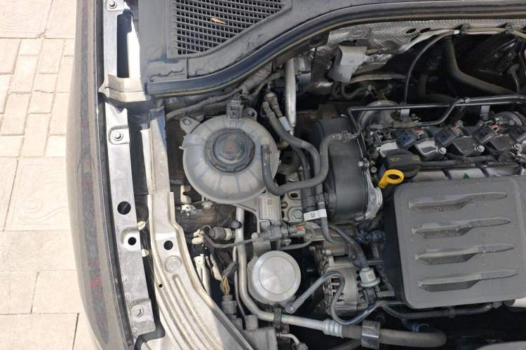 Used Volkswagen Lavida 2023 Revised Version 1.5L Automatic Starry Sky Edition – 5 Million Units Engine Bay Right