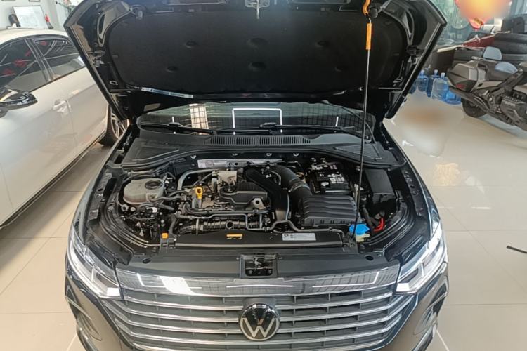 Used Volkswagen Lavida 2023 300TSI DSG Full-Comfort Edition Engine Bay