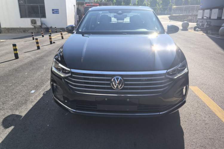 Used Volkswagen Lavida 2023 300TSI DSG Full-Comfort Edition Exterior 1
