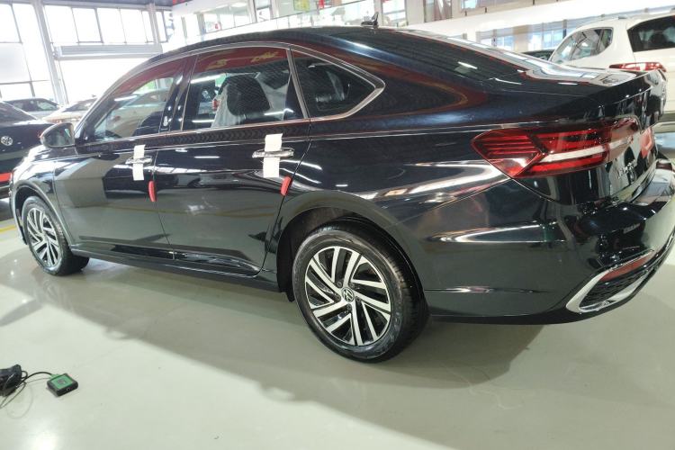 Used Volkswagen Lavida 2023 1.5L Automatic Starry Sky 5 Million Edition Exterior 3