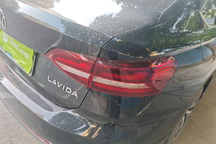 Used Volkswagen Lavida 2023 1.5L Automatic Full-Comfort Edition Exterior 3