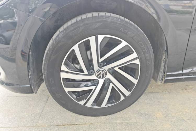 Used Volkswagen Lavida 2023 Revised Version 1.5L Automatic – Full-Option Edition Exterior 4