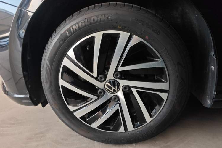 Used Volkswagen Lavida 2023 1.5L Automatic 5 Million Edition Exterior 4