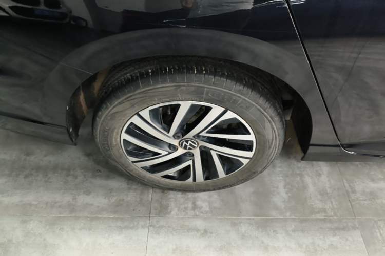 Used Volkswagen Lavida 2023 1.5L Automatic Starry Sky 5 Million Edition Exterior 5