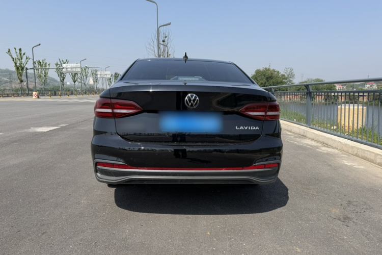 Used Volkswagen Lavida 2023 1.5L Automatic De Yi Edition Exterior 5