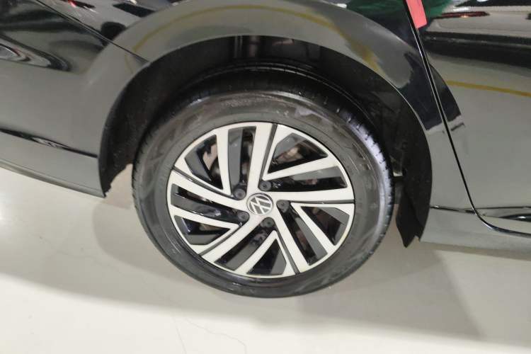 Used Volkswagen Lavida 2023 1.5L Automatic Starry Sky 5 Million Edition Exterior 8