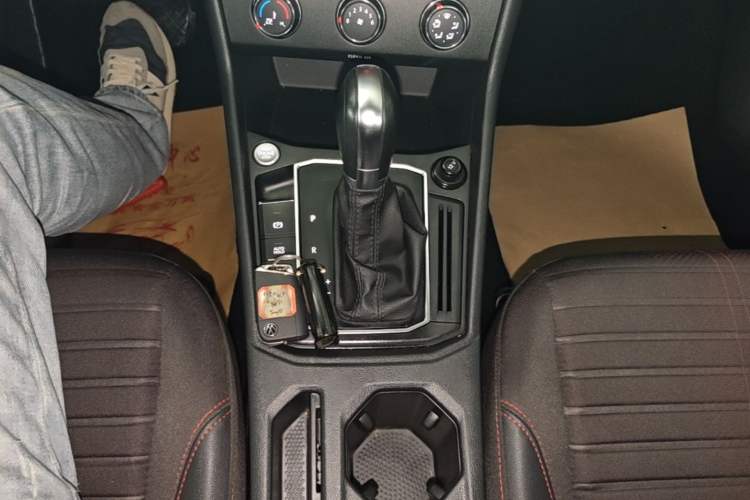 Used Volkswagen Lavida 2023 300TSI DSG Starry Full-Comfort Edition Gear Lever