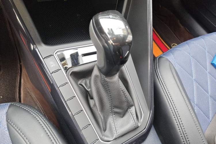 Used Volkswagen Lavida 2023 New Sharp 1.5L Automatic Excellent New Edition Gear Lever