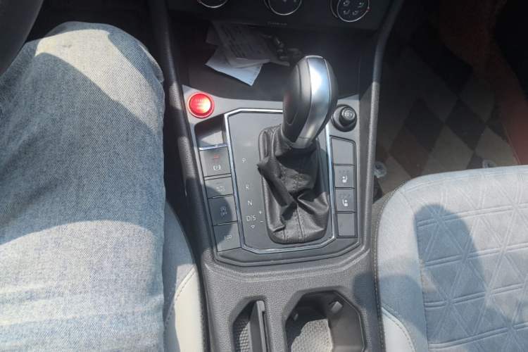 Used Volkswagen Lavida 2023 280TSI DSG Full-Comfort Edition Gear Lever