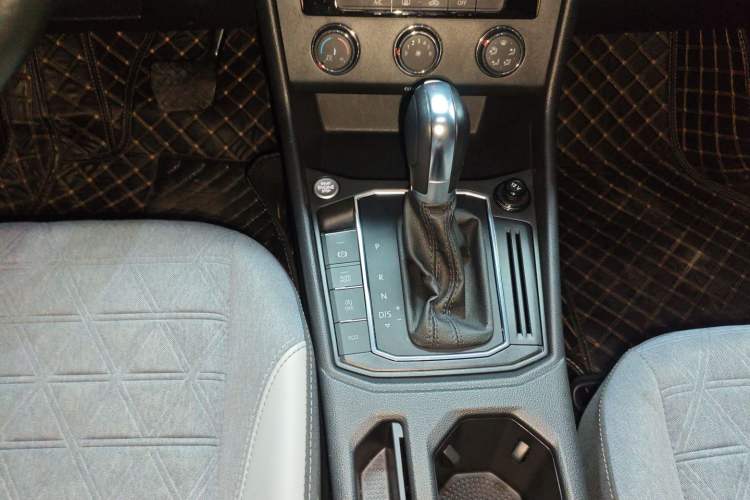 Used Volkswagen Lavida 2023 280TSI DSG Full-Comfort Edition Gear Lever
