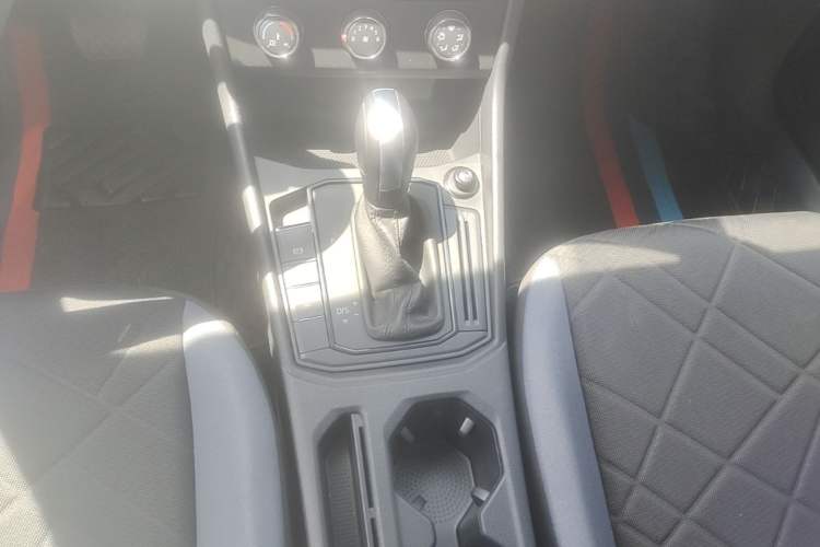 Used Volkswagen Lavida 2023 1.5L Automatic De Yi Edition Gear Lever