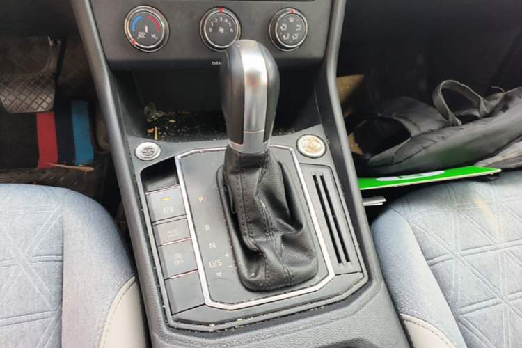 Used Volkswagen Lavida 2023 1.5L Automatic Full-Comfort Edition Gear Lever