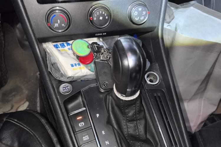 Used Volkswagen Lavida 2023 280TSI DSG Full-Comfort Edition Gear Lever
