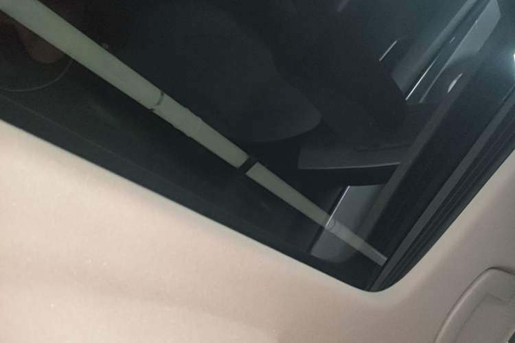 Used Volkswagen Lavida 2023 Revised Version 1.5L Automatic Starry Sky Edition – 5 Million Units Headliner