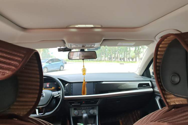 Used Volkswagen Lavida 2023 Revised Version 1.5L Automatic Starry Sky Edition – 5 Million Units Headliner