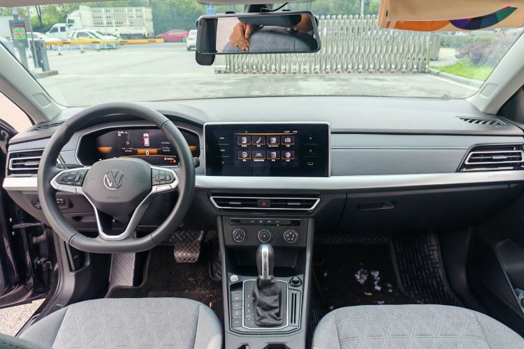Used Volkswagen Lavida 2023 280TSI DSG Full-Comfort Edition Interior 2