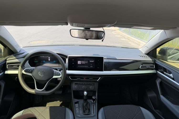 Used Volkswagen Lavida 2023 1.5L Automatic De Yi Edition Interior 3