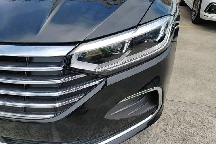 Used Volkswagen Lavida 2023 1.5L Automatic 5 Million Edition Left Front Headlight