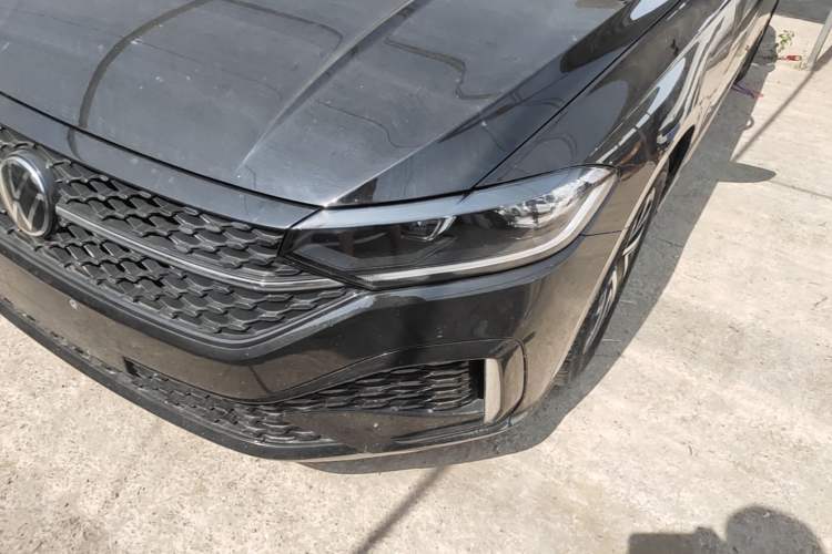 Used Volkswagen Lavida 2023 Revised Version 1.5L Automatic Starry Sky Edition – 5 Million Units Left Front Headlight