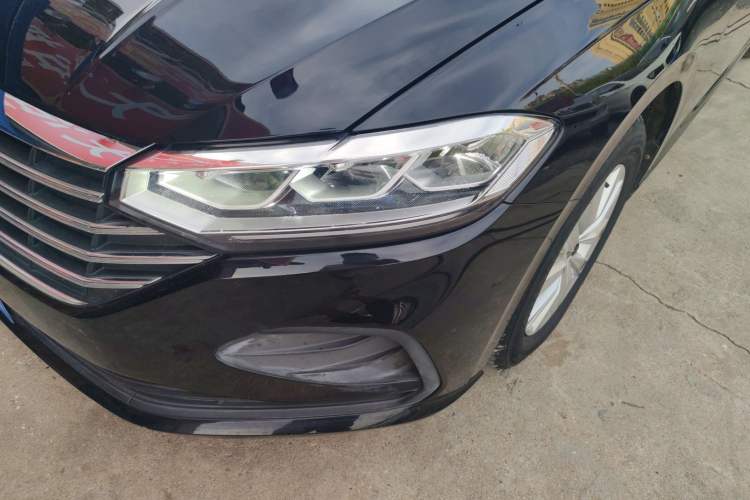 Used Volkswagen Lavida 2023 1.5L Automatic De Yi Edition Left Front Headlight