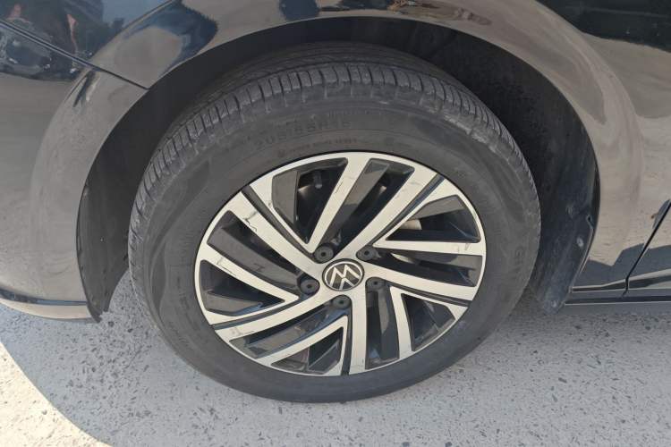 Used Volkswagen Lavida 2023 300TSI DSG Full-Comfort Edition Left Front Wheel Hub