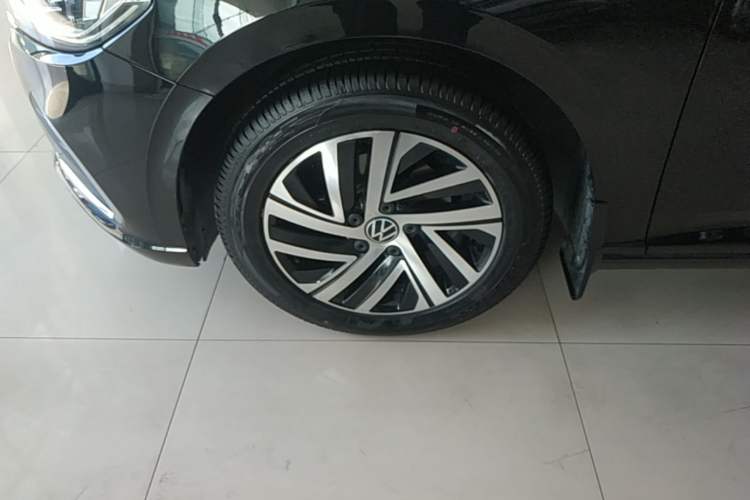 Used Volkswagen Lavida 2023 1.5L Automatic 5 Million Edition Left Front Wheel Hub