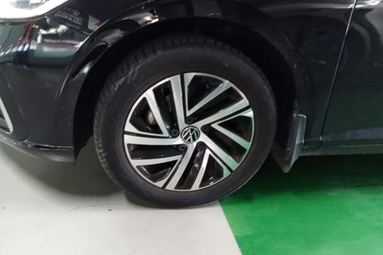 Used Volkswagen Lavida 2023 280TSI DSG Starry Sky Deluxe Edition Left Front Wheel Hub