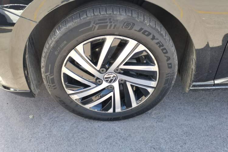 Used Volkswagen Lavida 2023 1.5L Automatic 5 Million Edition Left Front Wheel Hub