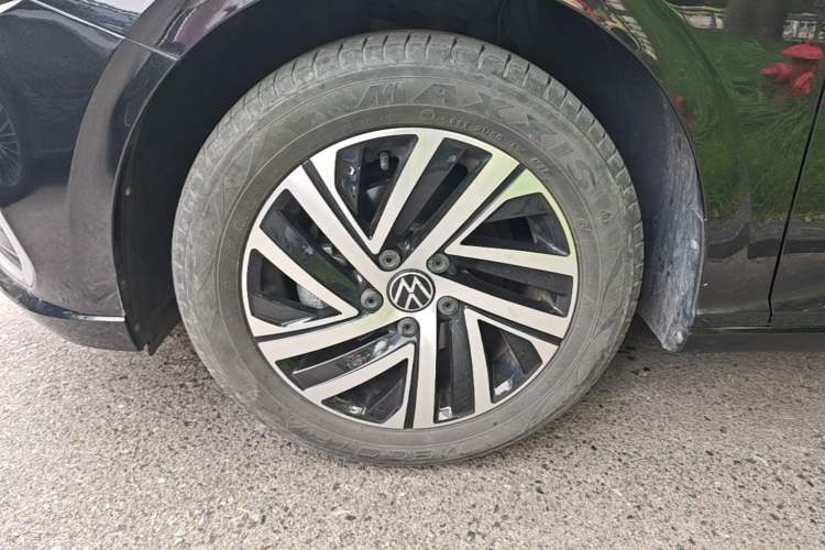 Used Volkswagen Lavida 2023 1.5L Automatic 5 Million Edition Left Front Wheel Hub