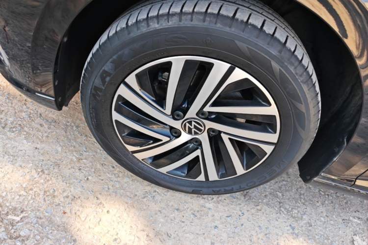 Used Volkswagen Lavida 2023 300TSI DSG Full-Comfort Edition Left Front Wheel Hub