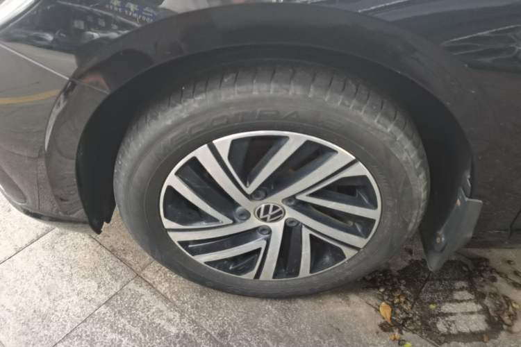Used Volkswagen Lavida 2023 280TSI DSG Starry Sky Deluxe Edition Left Front Wheel Hub