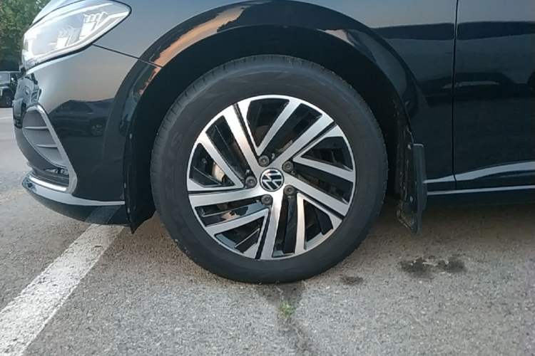Used Volkswagen Lavida 2023 1.5L Automatic 5 Million Edition Left Front Wheel Hub