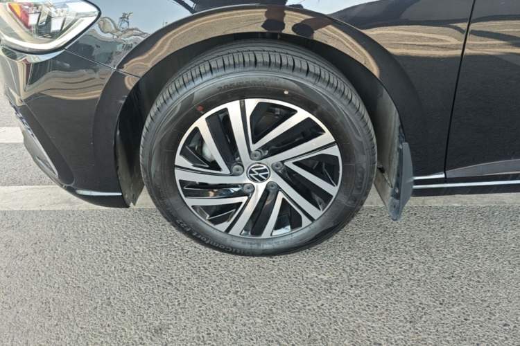Used Volkswagen Lavida 2023 280TSI DSG Starry Sky Deluxe Edition Left Front Wheel Hub