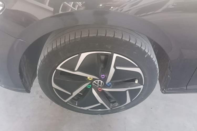 Used Volkswagen Lavida 2023 280TSI DSG Starry Sky Elegance Edition Left Front Wheel Hub