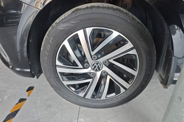 Used Volkswagen Lavida 2023 280TSI DSG Full-Comfort Edition Left Front Wheel Hub