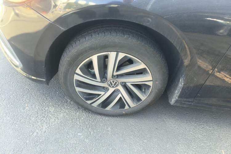 Used Volkswagen Lavida 2023 1.5L Automatic Full-Comfort Edition Left Front Wheel Hub