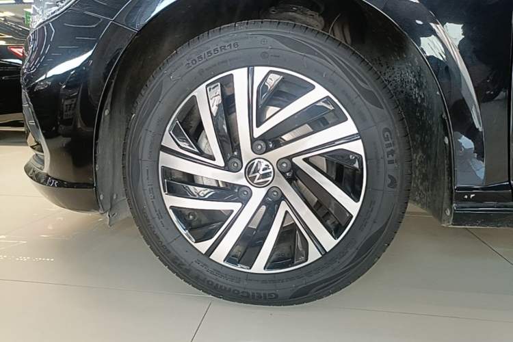 Used Volkswagen Lavida 2023 300TSI DSG Full-Comfort Edition Left Front Wheel Hub