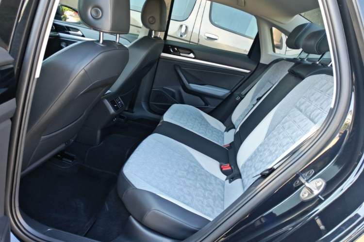 Used Volkswagen Lavida 2023 300TSI DSG Full-Comfort Edition Left Rear Seat
