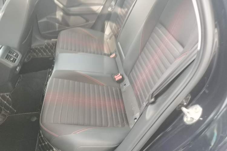 Used Volkswagen Lavida 2023 280TSI DSG Starry Sky Deluxe Edition Left Rear Seat