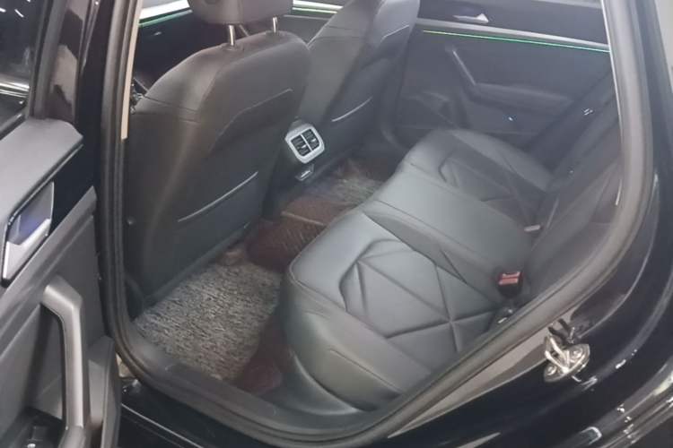 Used Volkswagen Lavida 2023 280TSI DSG Starry Sky Elegance Edition Left Rear Seat