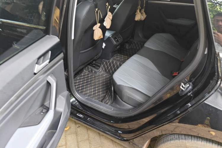 Used Volkswagen Lavida 2023 1.5L Automatic 5 Million Edition Left Rear Seat