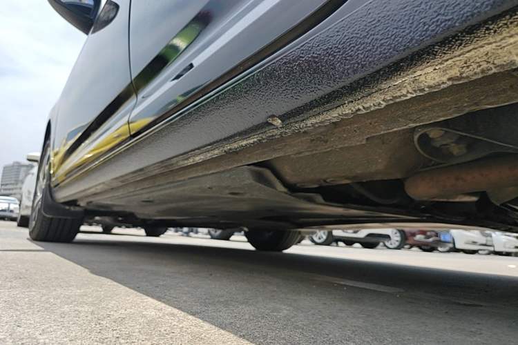 Used Volkswagen Lavida 2023 1.5L Automatic 5 Million Edition Left Side Sill