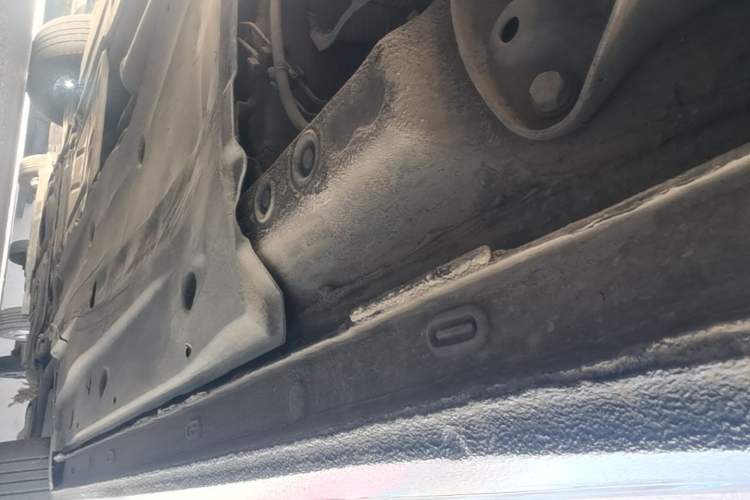 Used Volkswagen Lavida 2023 1.5L Automatic 5 Million Edition Left Side Sill