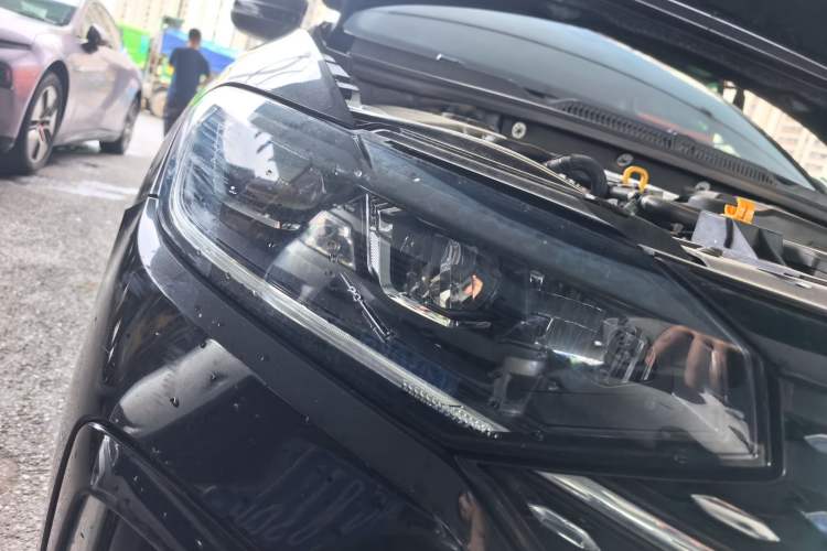 Used Volkswagen Lavida 2023 300TSI DSG Starry Full-Comfort Edition Right Front Headlight