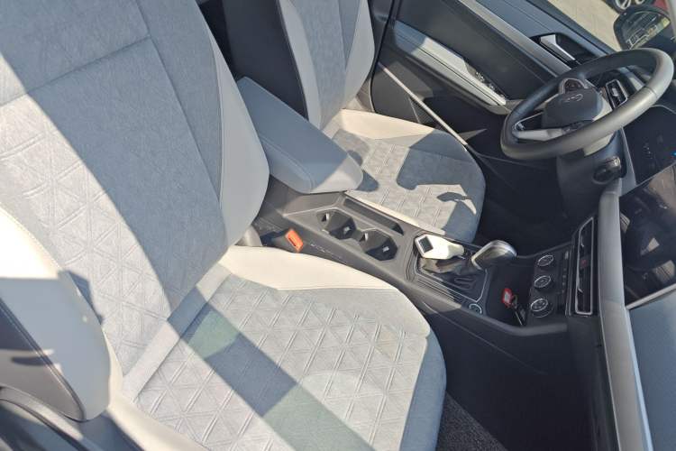 Used Volkswagen Lavida 2023 300TSI DSG Full-Comfort Edition Right Front Seat