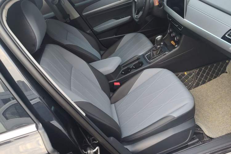 Used Volkswagen Lavida 2023 Revised Version 1.5L Automatic 5 Millionth Edition Right Front Seat