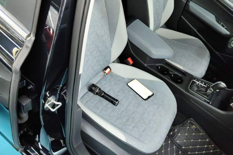 Used Volkswagen Lavida 2023 300TSI DSG Full-Comfort Edition Right Front Seat