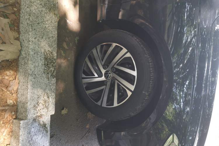 Used Volkswagen Lavida 2023 280TSI DSG Starry Sky Deluxe Edition Right Front Wheel Hub